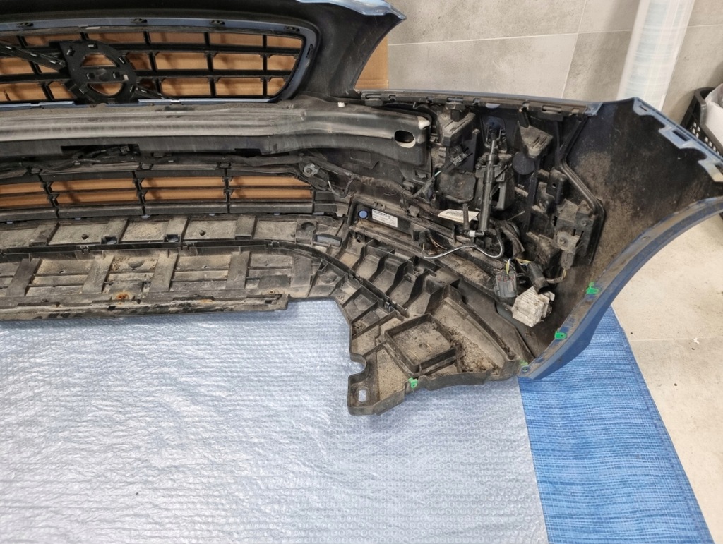 фото №6, Volvo v40 бампер передній kompletny 713