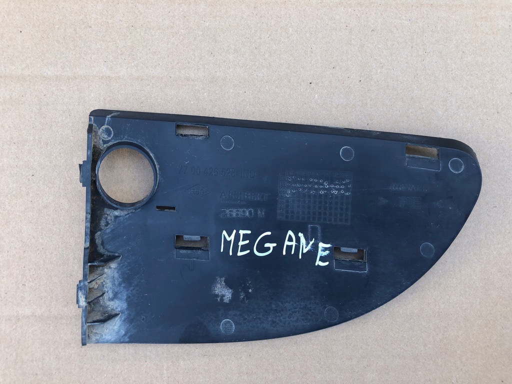 фото №2, Права решітка заглушка бампера renault megane lift