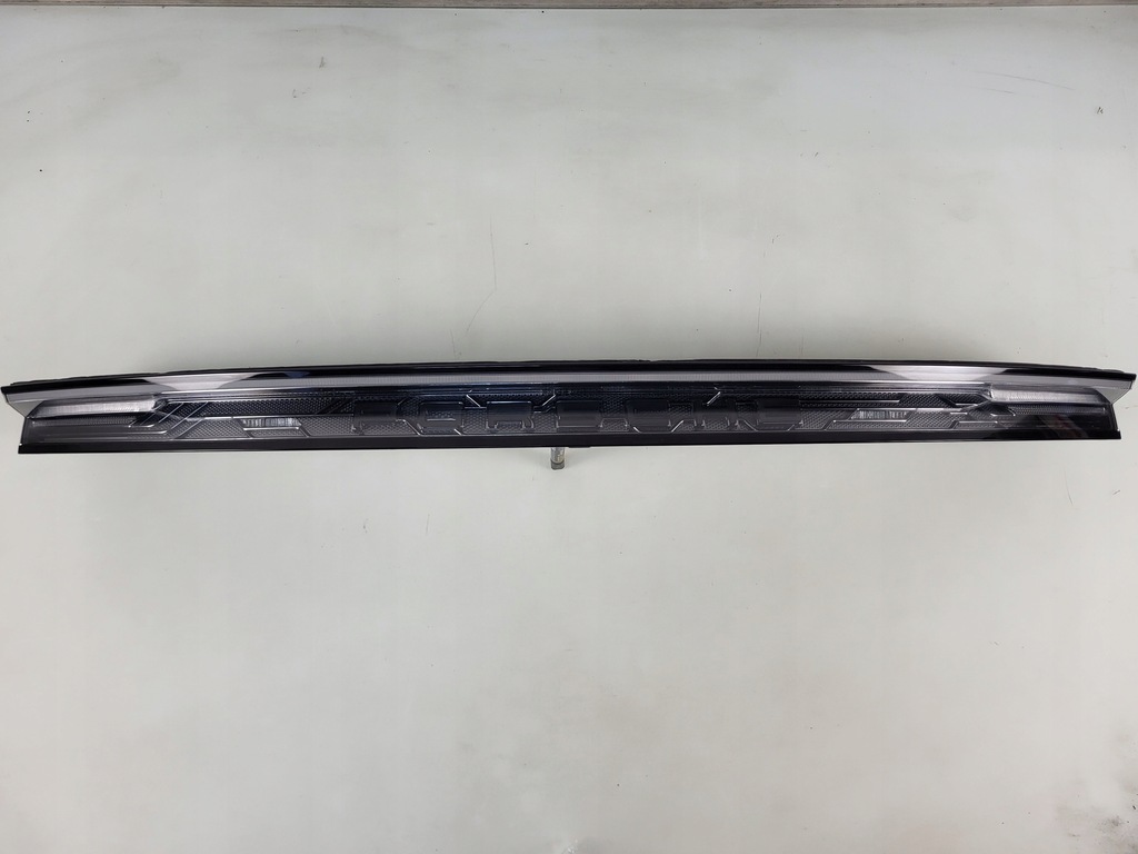 фото №1, Porsche taycan лампа led накладка молдинг лампа крышки оригинал nowa