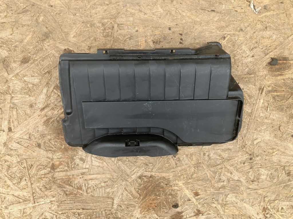 Купить Mercedes b-klasa a2465411005 корпус аккумулятор