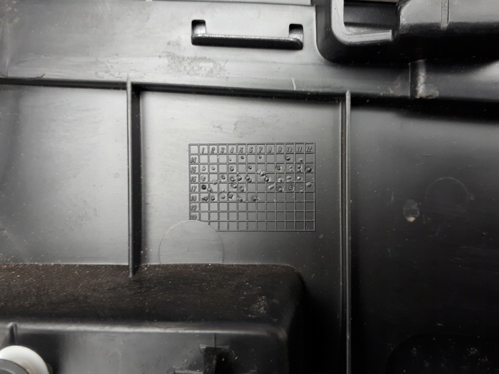 фото №12, Audi q7 4mo 15-19 2015-2019 молдинг левая задняя na дверь зелёный