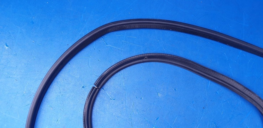 фото №5, Прокладка крышки задний багажника chevrolet corvette c6 targa