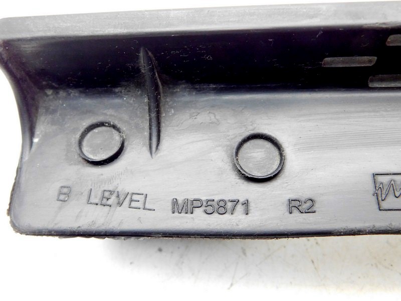 фото №8, A1/21 peugeot 107 aygo брызговик защита правый задняя