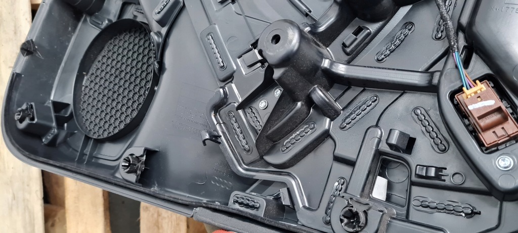 фото №14, S3 8v sedan a3 обшивка дверь левый правый задняя sedan 8v5867305 8v5867306