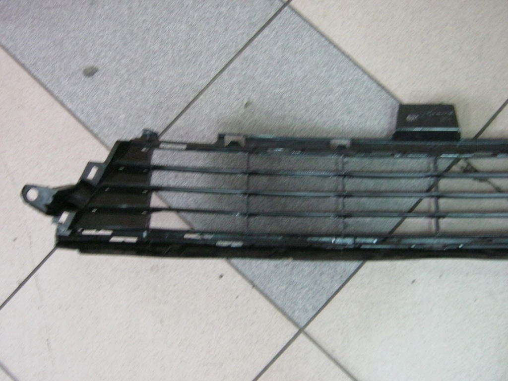 Решётка  решётка бампера toyota auris 2 рестайлинг  15- Оригинал