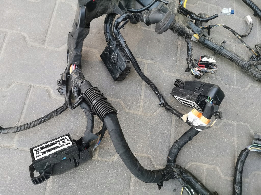 фото №6, Ford fusion usa 2.0 eco. электропроводка отсек двигателя