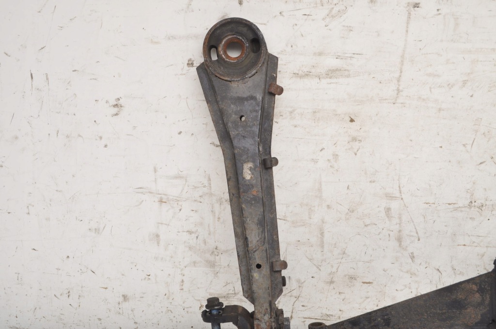 фото №3, Aston martin db7 5.9 рычаг правый задняя