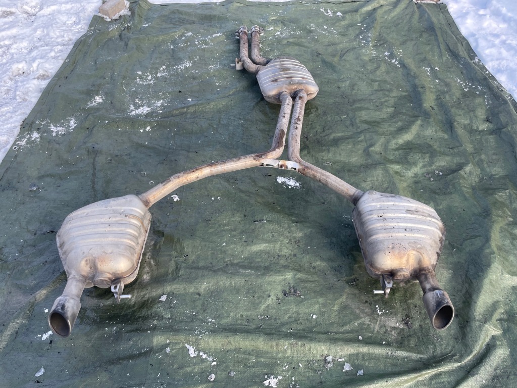 Audi a4 b8 3.2 fsi quattro гаситель выхлоп комплектный  8k0253611ab Недорого