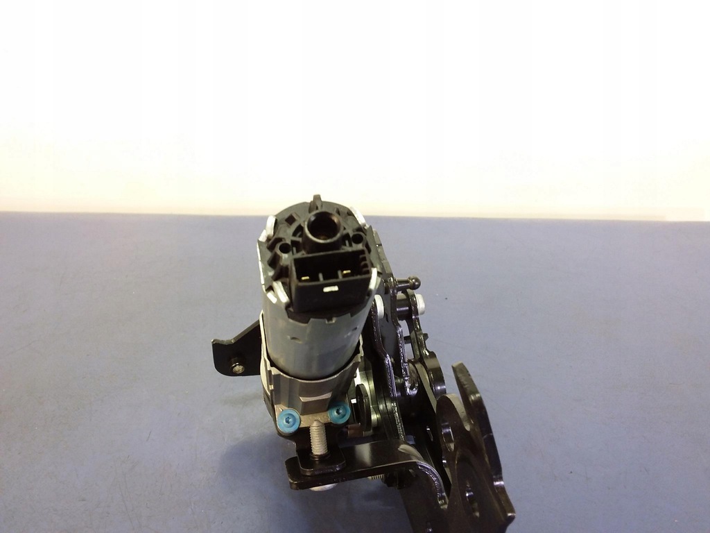 фото №4, Audi a7 4g привод крышки задняя правый 4g8827852b