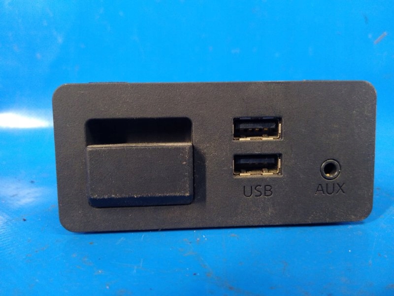 фото №1, Usb разъем mazda mx-5 15 n243-66-9u0a