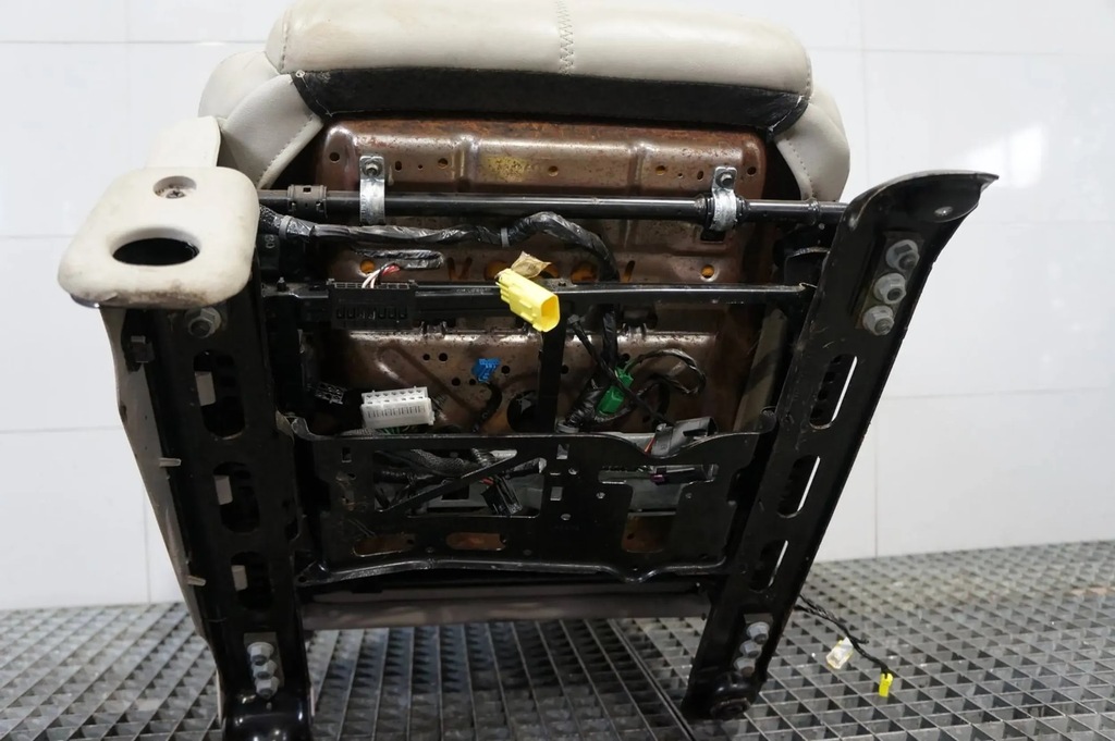 фото №9, Сиденье сиденья заднее сиденье задняя комплект кожа jeep commander xk