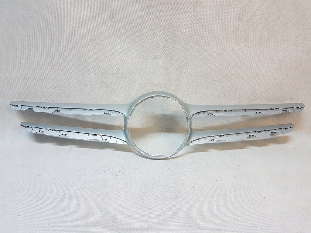 фото №1, Mercedes c-klasa w205 решётка радиатора решётка радиатора рамка каркас