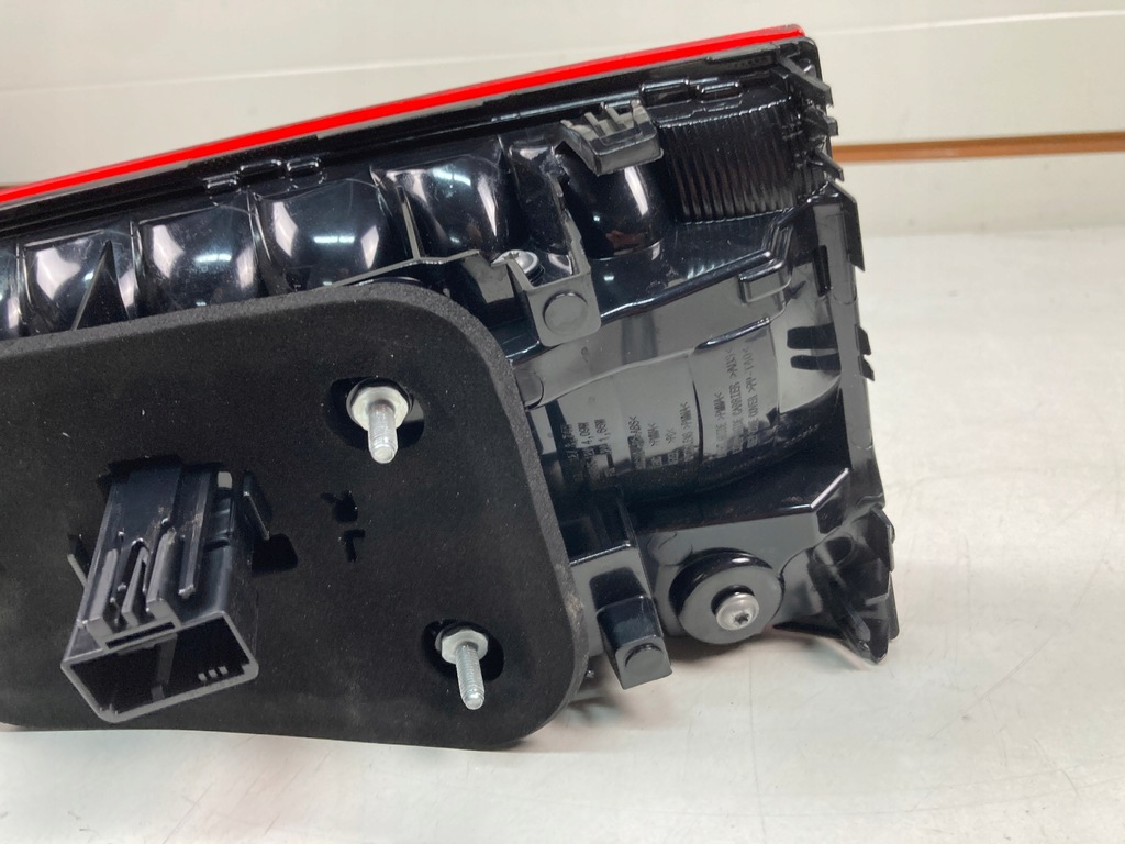 фото №13, Лампа правая задняя w крышка vw touareg iii 3 led