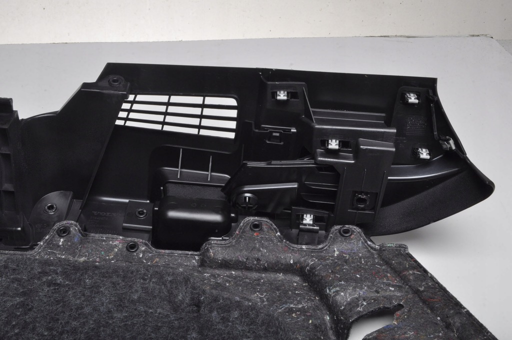 фото №7, Volvo xc60 ii обшивка оббивка багажника 31440674