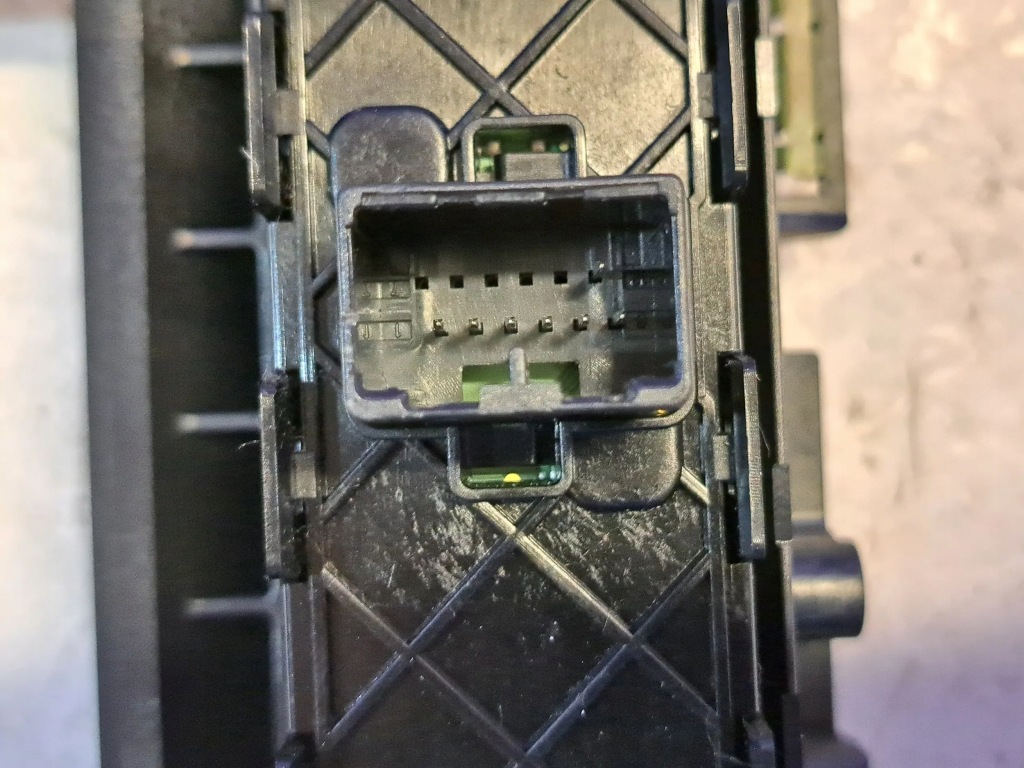 фото №4, Jaguar xe 2017 автомобільна магнітола