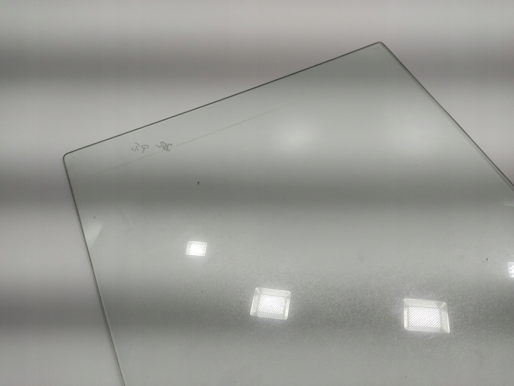 фото №8, Стекло дверь правая задняя задняя land rover defender 1999-2014