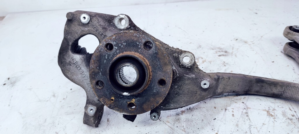 фото №11, Поворотный кулак правый перед audi a4 a6 a7 8k0407258l