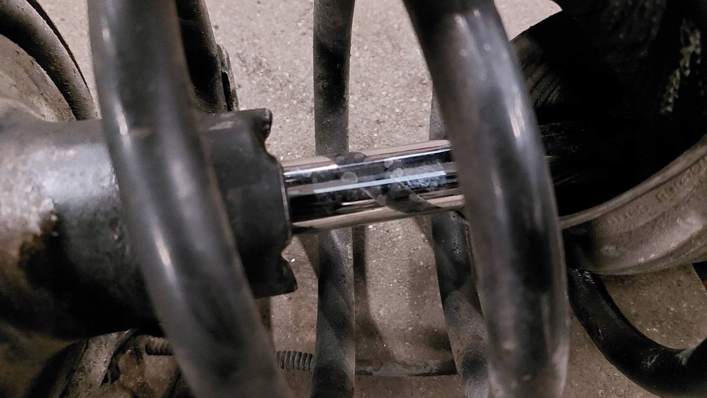 фото №10, Амортизатор поворотный кулак правый перед xc90 i 4.4