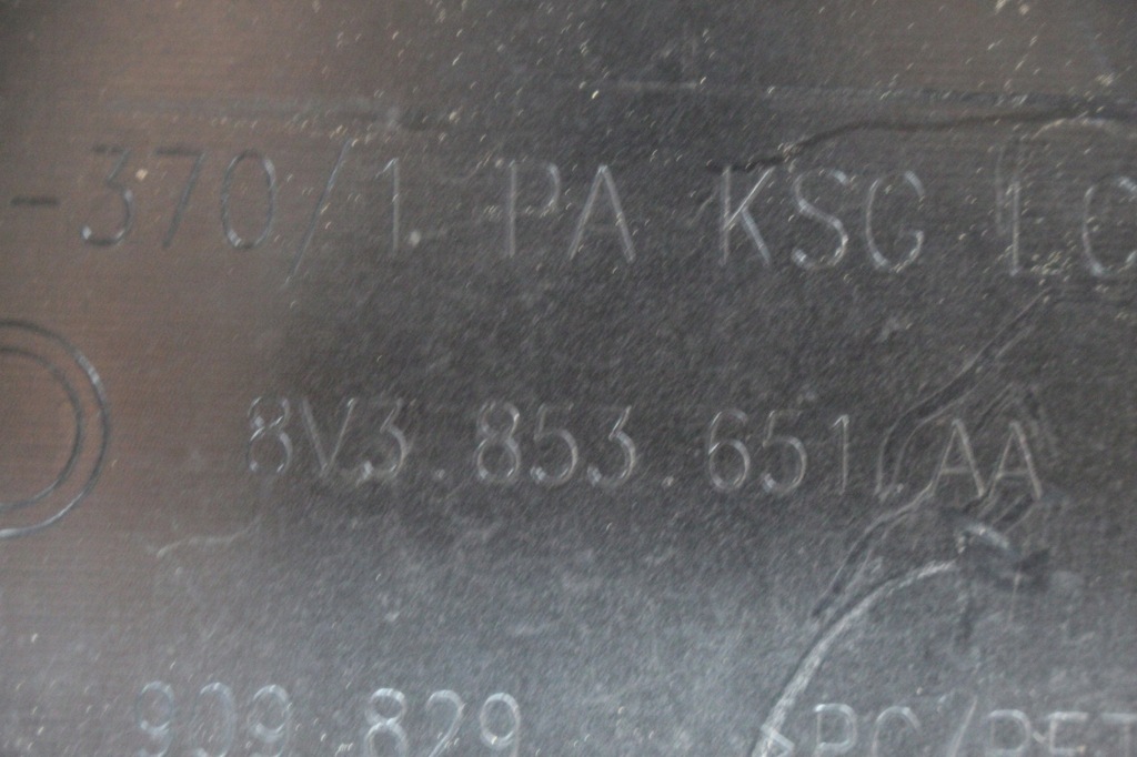 фото №10, Решётка радиатора audi a3 lift 8v3853651aa 8v