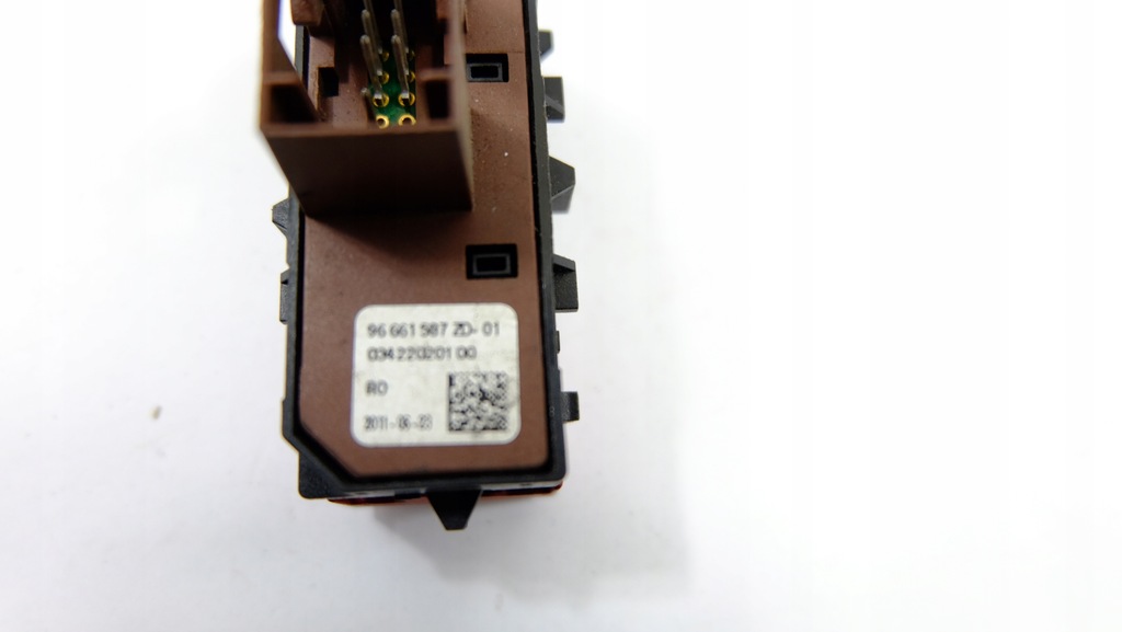 фото №6, Peugeot 508 кнопка переключатель sos 96661587zd