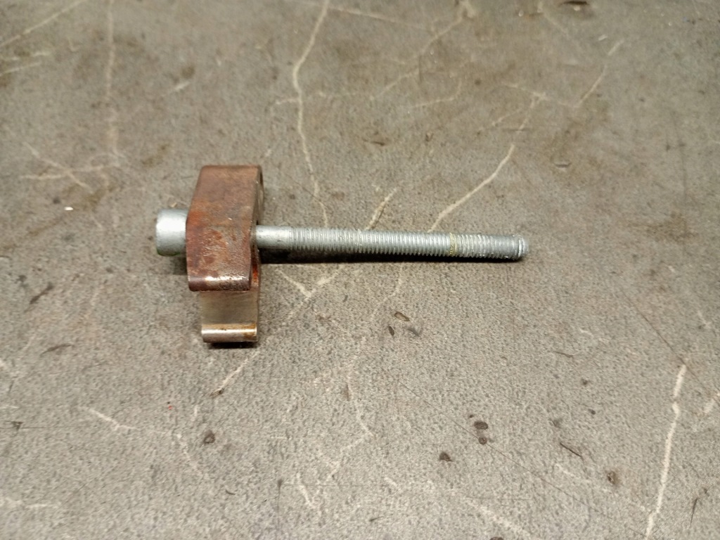 фото №1, Подножка кронштейн впрыска mercedes w211 320cdi 3.0