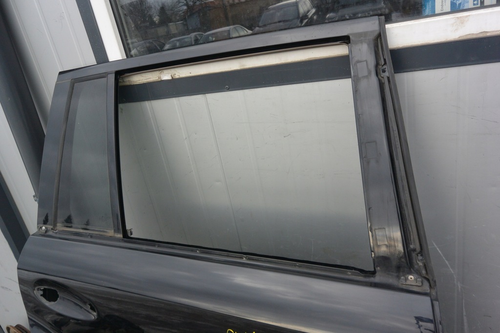 фото №8, Дверь правое задняя mercedes gl x164 чёрные c197