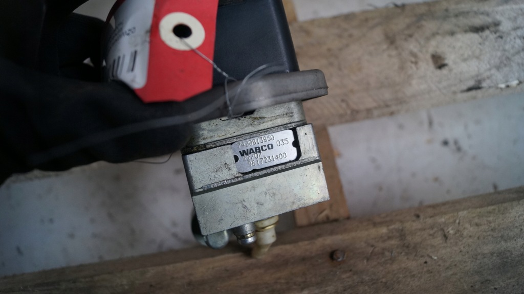 Клапан тормоза ручного ручной renault premium dxi Доставка