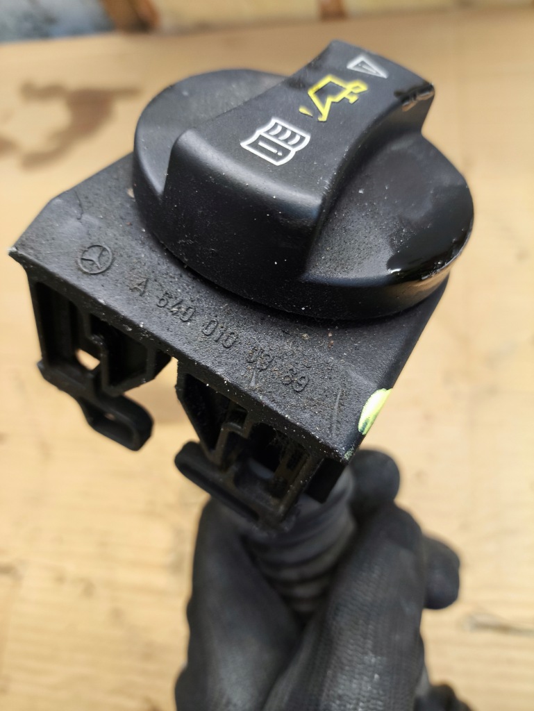 Mercedes w169 заливна горловина оливи mercedes w245 6400100369 ? Недорого