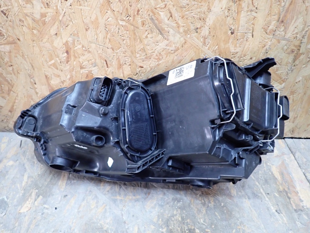 фото №10, Лампа правая фара правый led vw golf sportsvan lift 2017- 517941006d