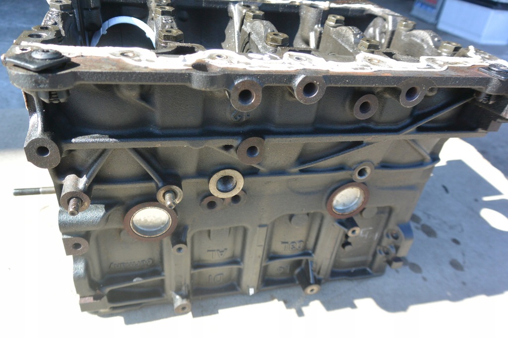 фото №9, Блок двигателя cay 1.6 tdi b7 vw skoda seat