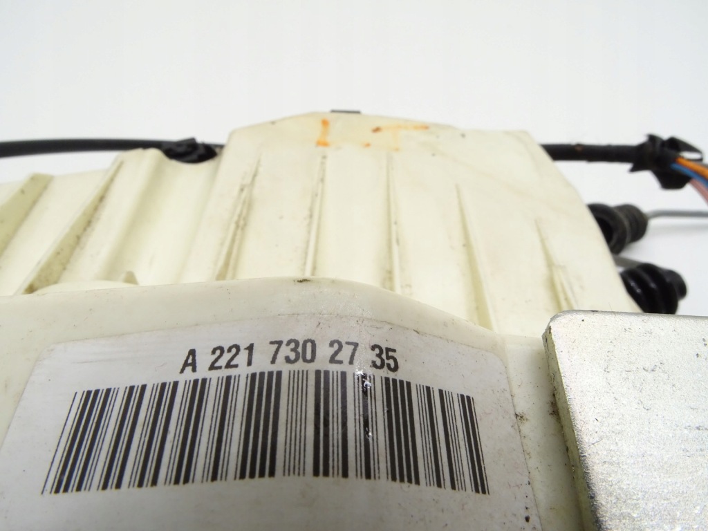 Замок двері лівий задній mercedes w221 a2217302735 Ціна