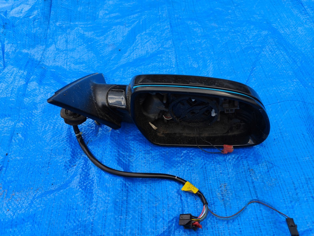 фото №1, Audi a4 b8 po liftingu 2011-2015 праве 6+2pin