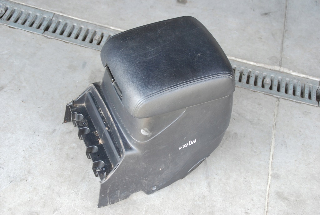 фото №4, Підлокітник 5d mitsubishi pajero iv 11r