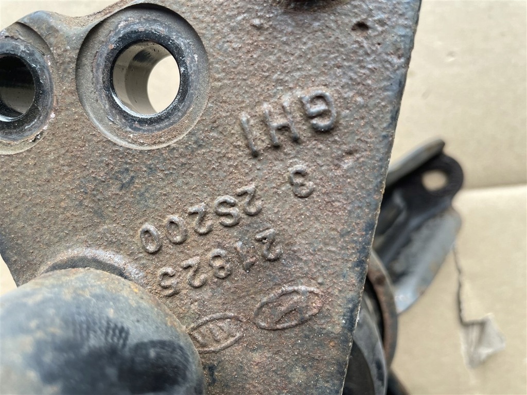 фото №6, Кронштейн подушка двигателя 2.0 crdi d4ha 21825-2s200 hyundai ix35 09-15r 11r