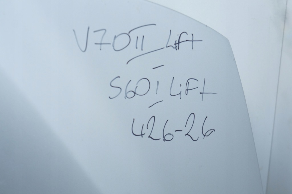 фото №8, Капот кришка двигуна перед передня volvo s60 i v70 ii xc70 426-26