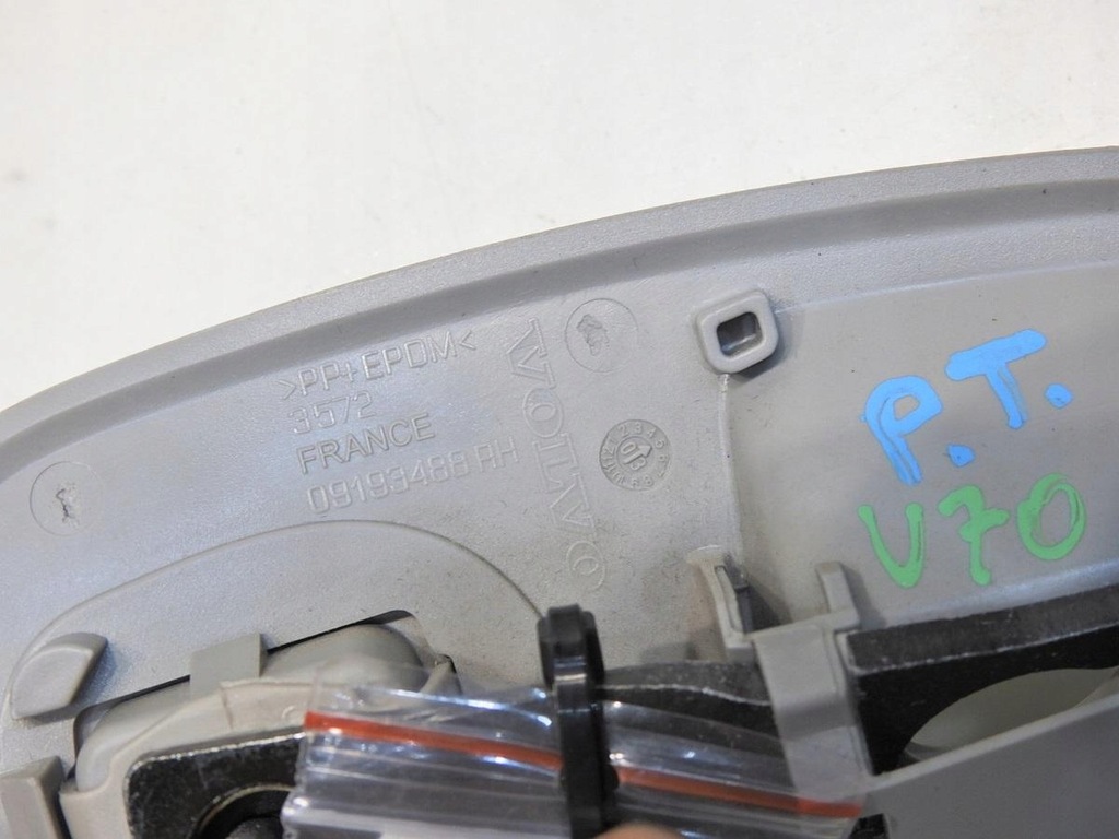 фото №7, Ручка кронштейн потолочный правый задняя volvo v70 ii