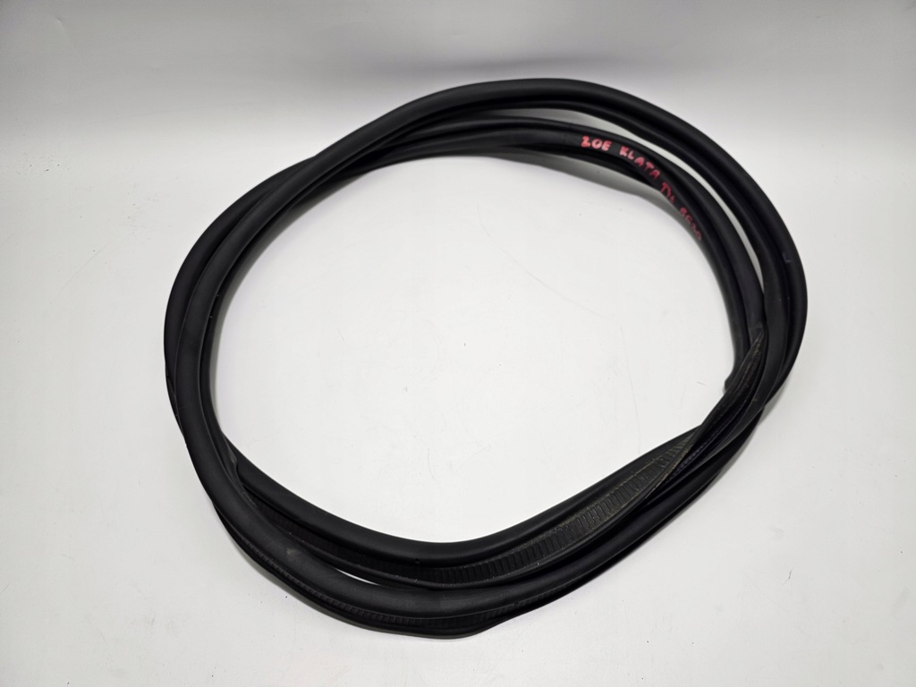 фото №1, Прокладка крышки багажника задняя renault zoe #5630