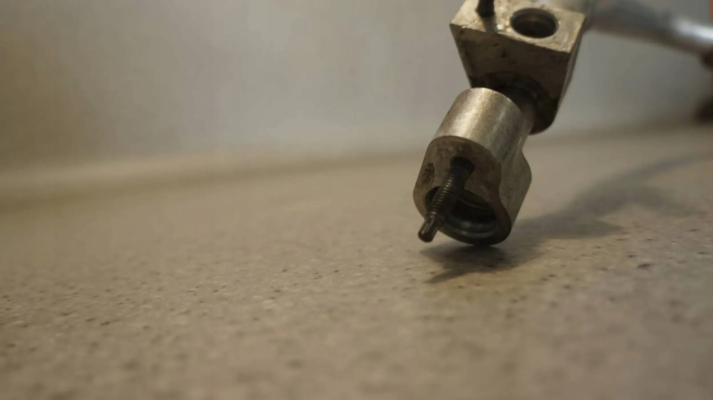 Шланг трубка кондиционера a1728302815 mercedes slk w172 r172 1.8 cgi Доставка