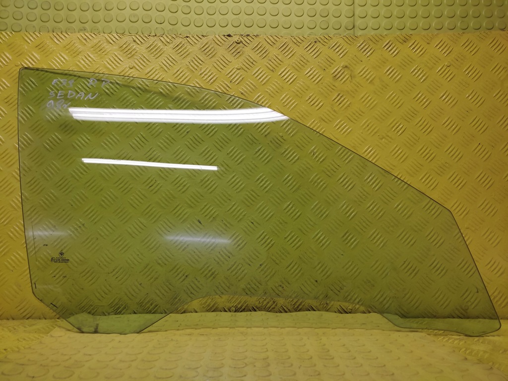 фото №1, Bmw e39 стекло дверь правый перед