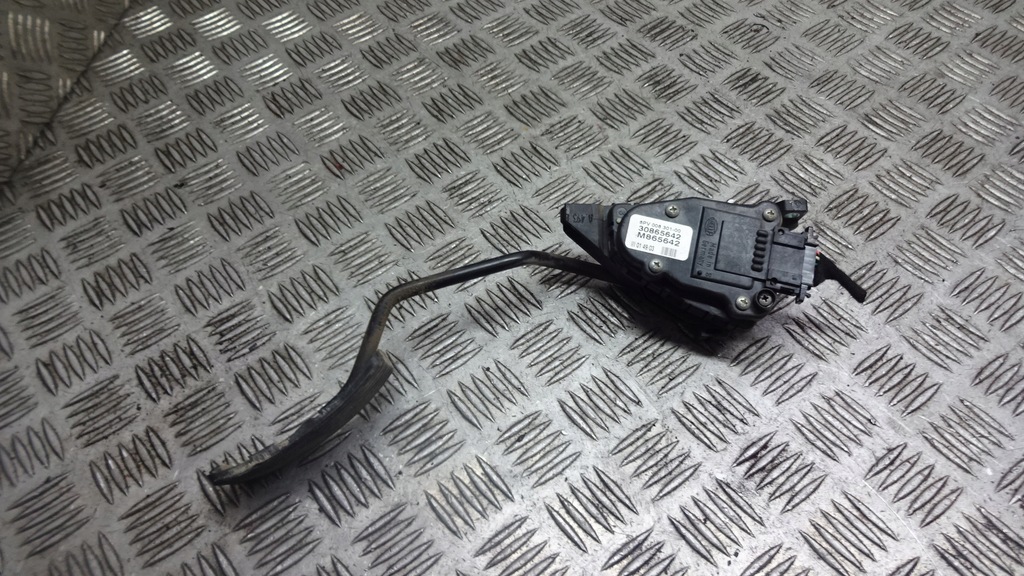 фото №1, Потенциометр газа mitsubishi space star 1.9 did m865642