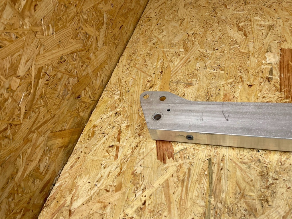 Кронштейн усилитель поперечина передний mercedes eqe w295 a2956209200 Цена