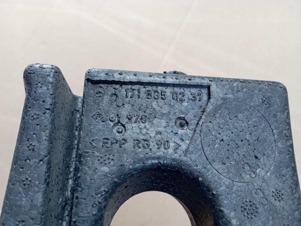 фото №5, Mercedes w171 r171 3.5 v6 абсорбер бампера перед комплект