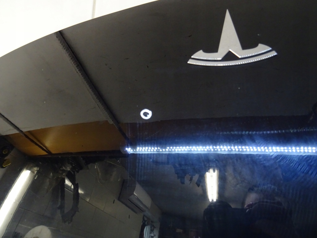 Tesla model y 2020- капот крышка двигателя оригинал llu с Разборки