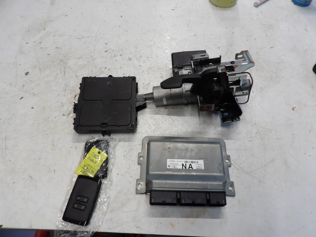 фото №1, Набір стартовий renault clio v 5 2 ключі