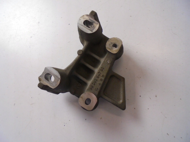 фото №1, Кронштейн кронштейн двигателя правая citroen ds3 crossback e-tense 2020 rok