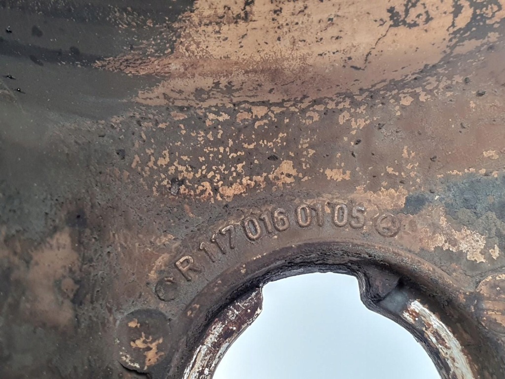 Кришка клапанів mercedes w126 3.8 v8 r1170160105 Зі Шроту