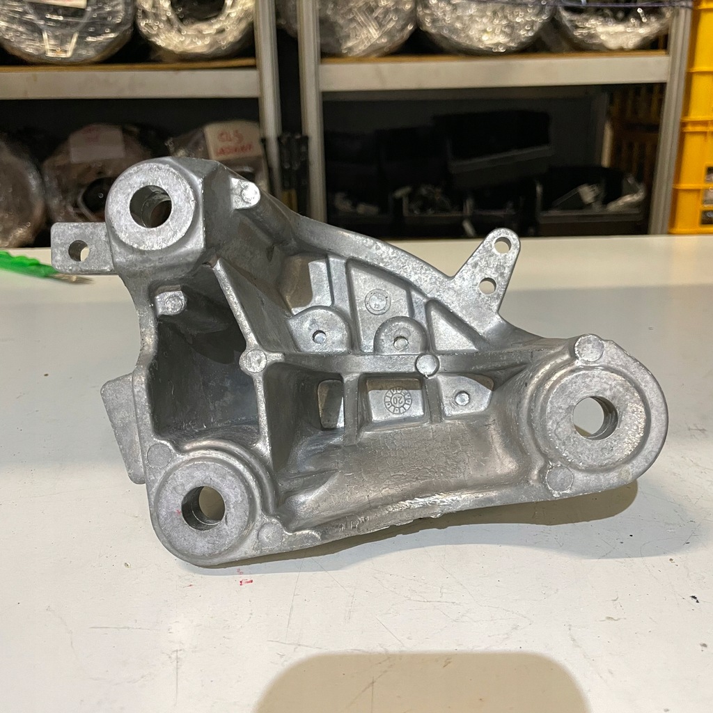 фото №8, Ford puma mk2 1.0 кронштейн коробки передач h1bg7m125ab