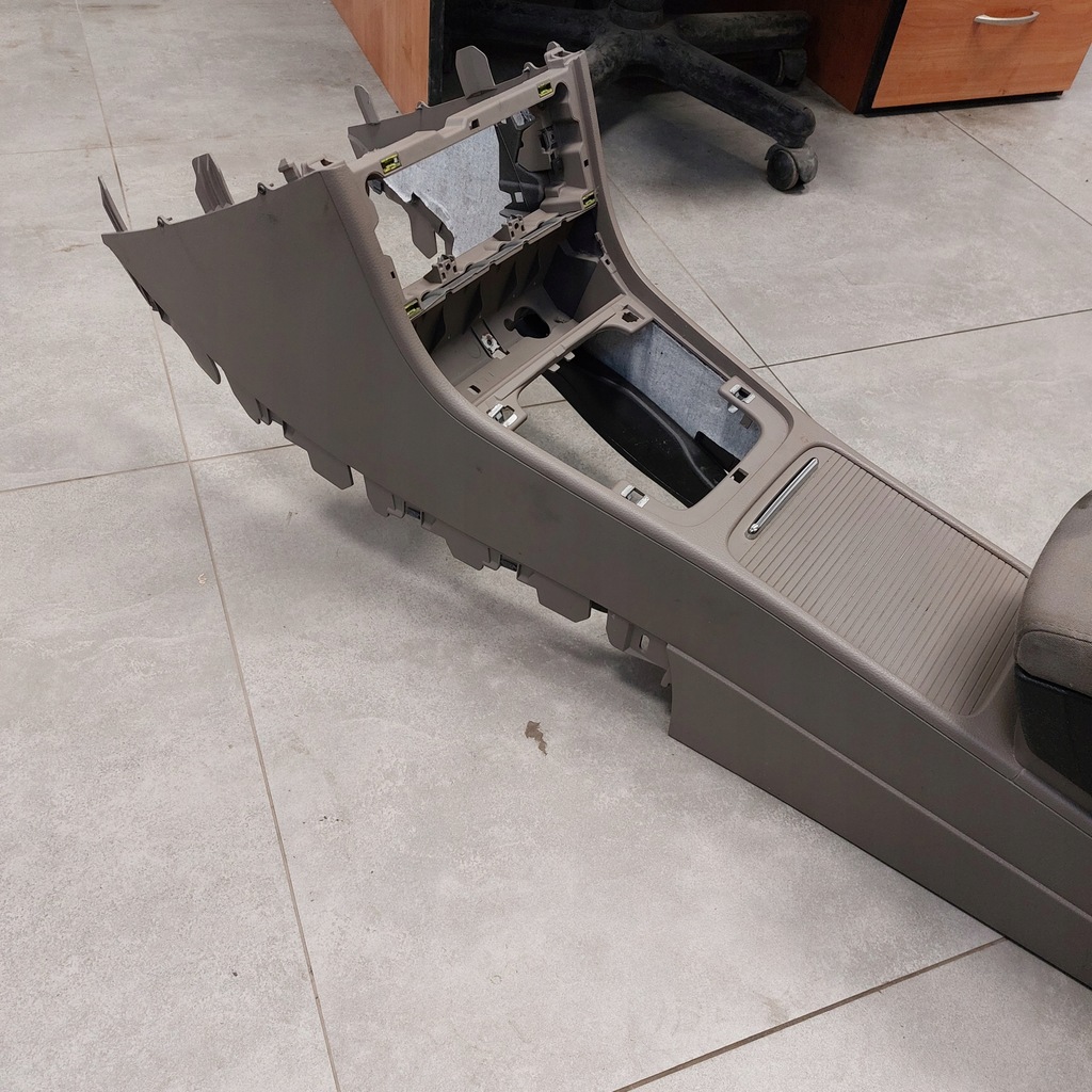 фото №5, Volkswagen passat b6 туннель средний подлокотник 3c0864207m