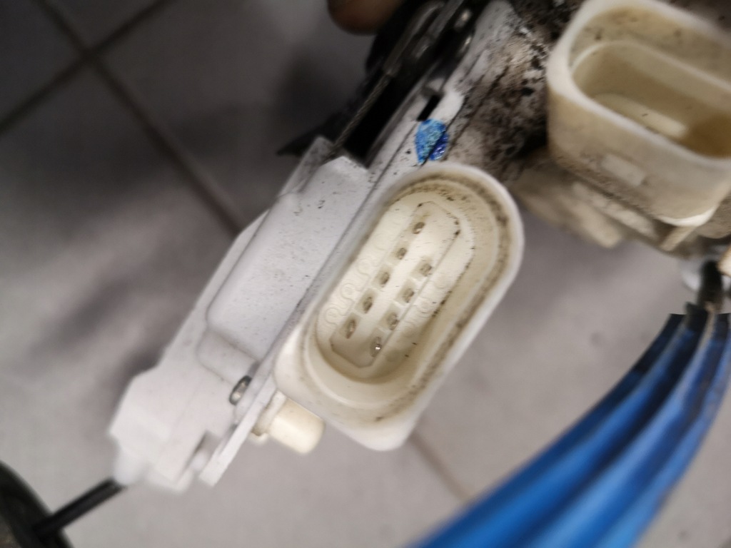 фото №5, Замок дверь правый задняя доводчик a8 d3 4e0839016aa