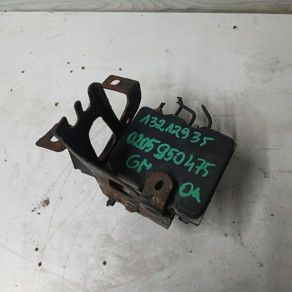 Купить Насос abs opel meriva a 13212935 ag